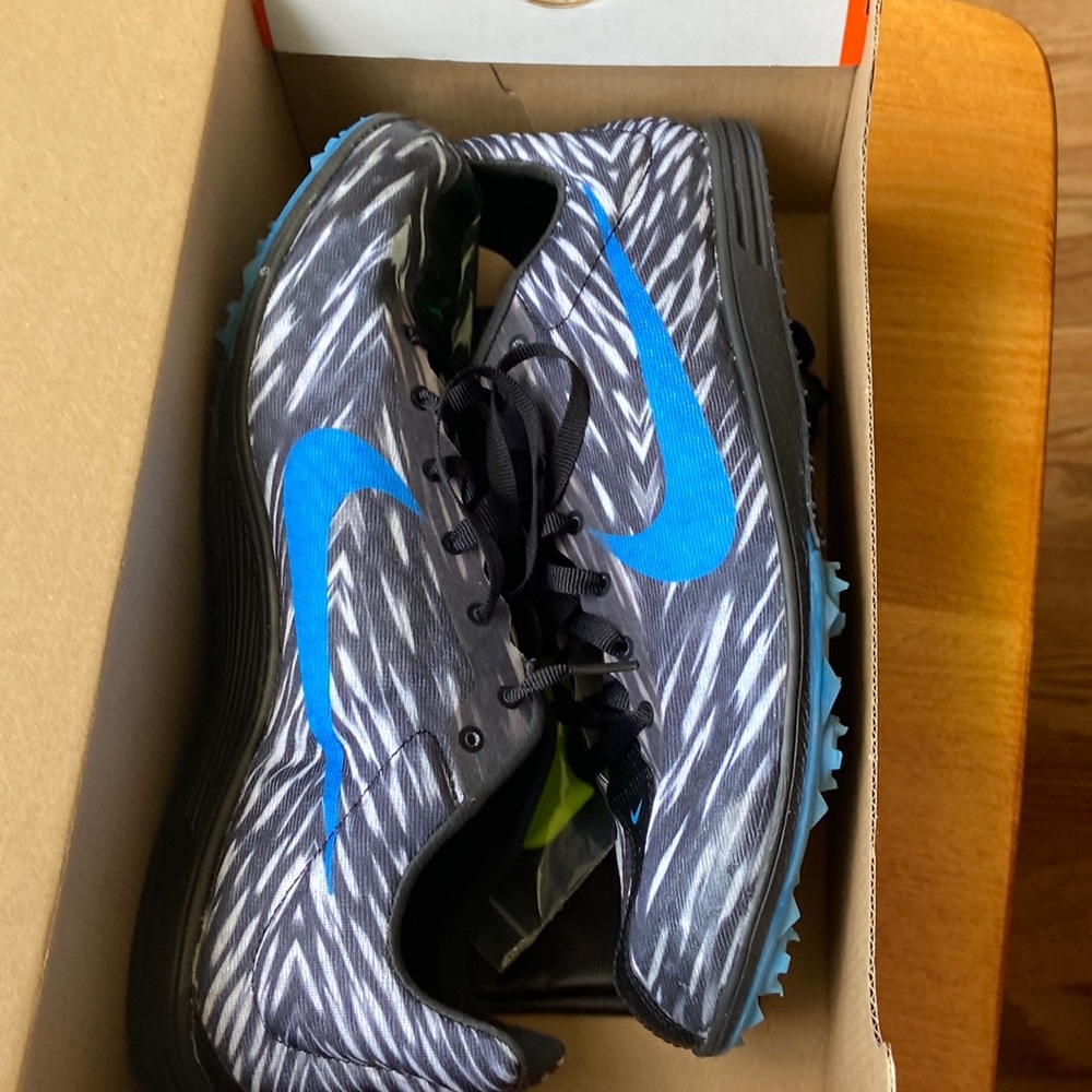 Nike zoom rival D 8